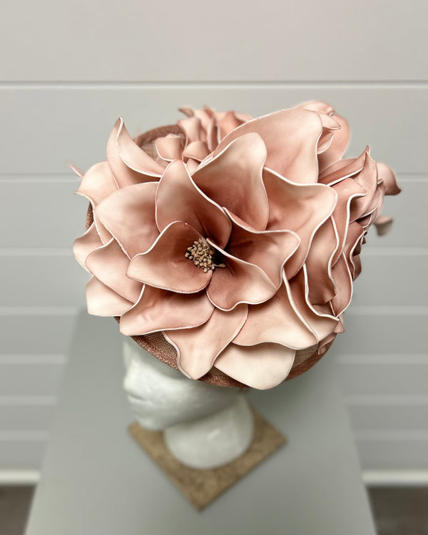 Blush Fascinator w/Blush Feathers